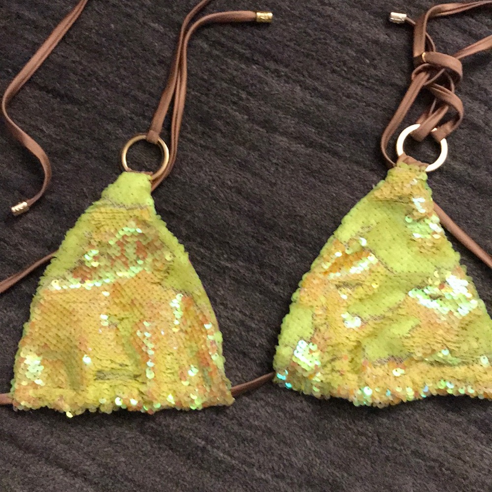 Beach Bunny Siren Song Yellow XL TOP